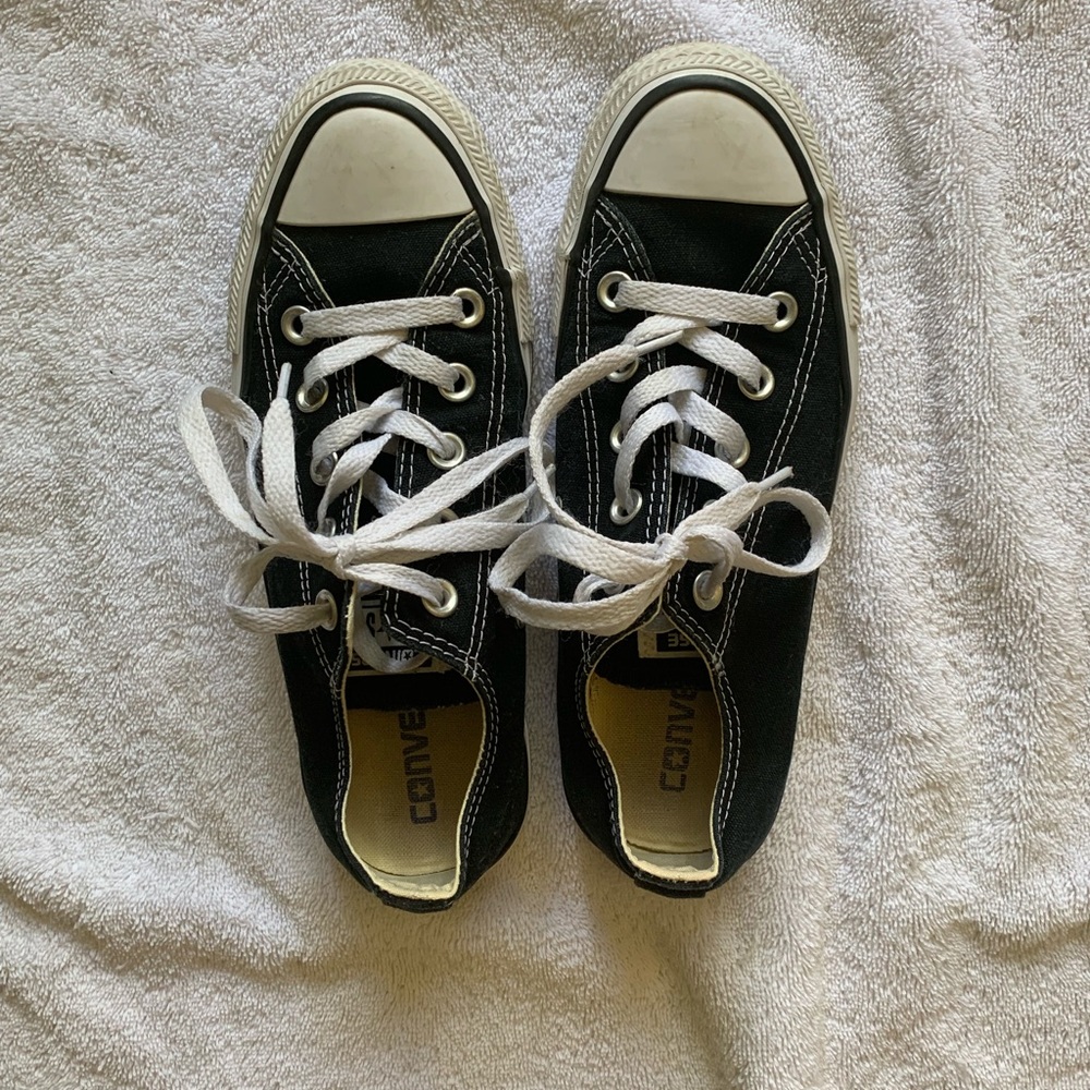 Converse black girls lace up shoes